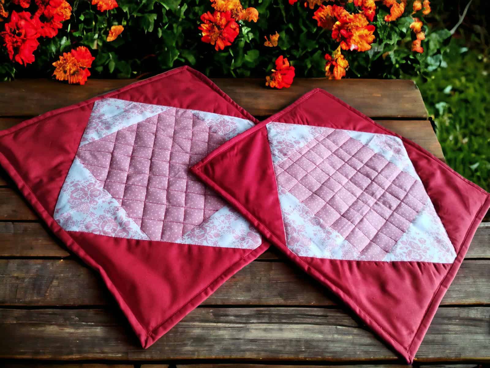 Set 2 bucati decor masa rosu hand made 36x36-3-Photoroom Set 2 bucati decor masa (naproane) rosu handmade 36x36 - imagine 1