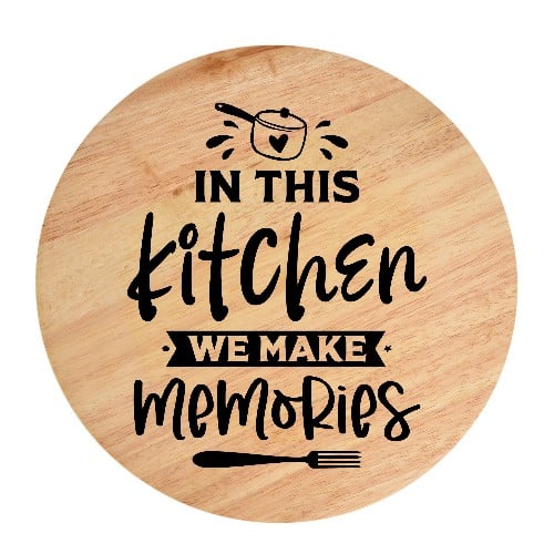 Tocator din lemn, HandMade,  personalizat 'in this kitchen we make memories'