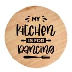Tocator din lemn, HandMade,  personalizat 'my kitchen is for dancing'