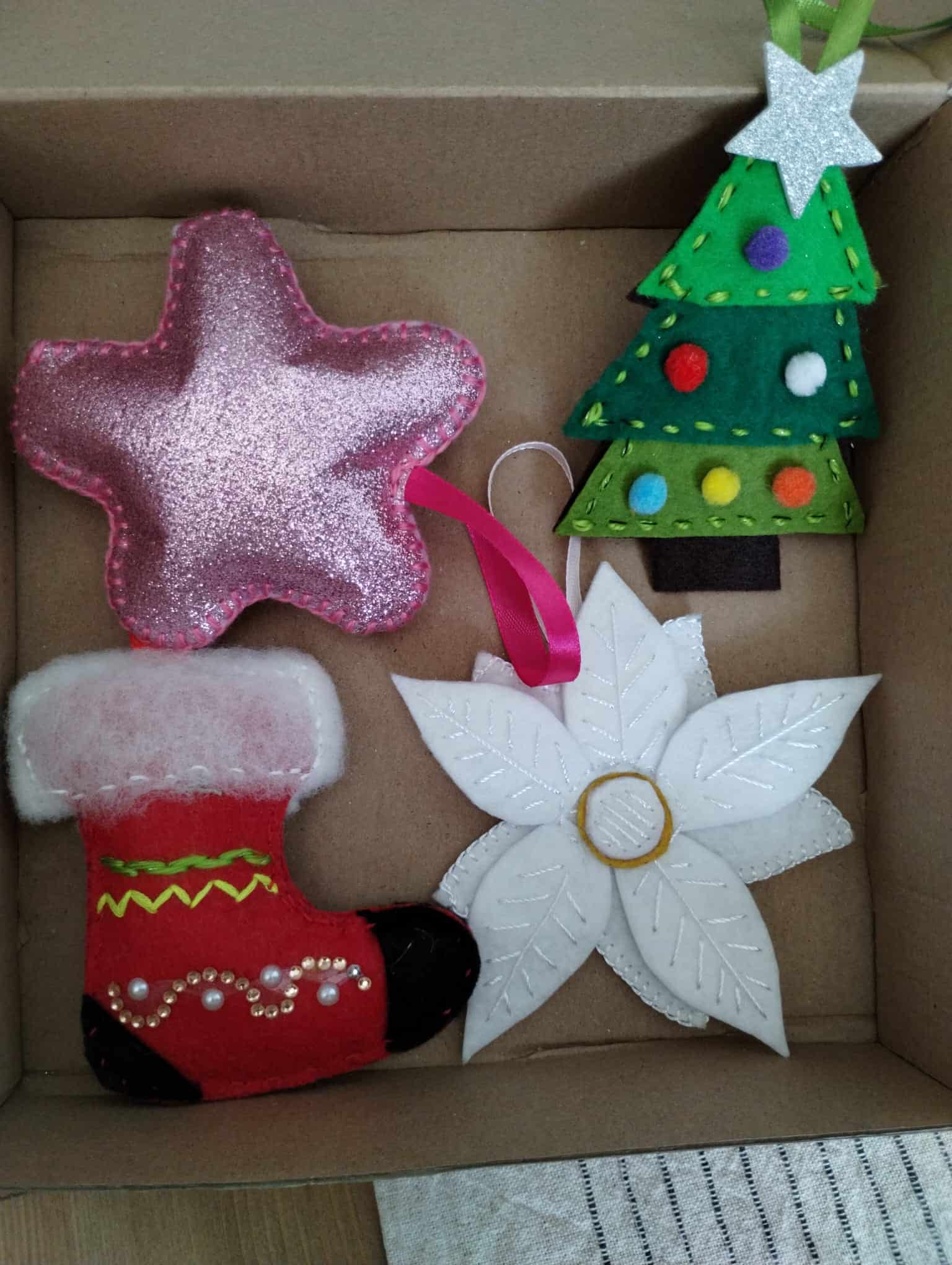 Set decoratiuni craciun handmade 6 Set decoratiuni Craciun Handmade colectie 6 - imagine 1