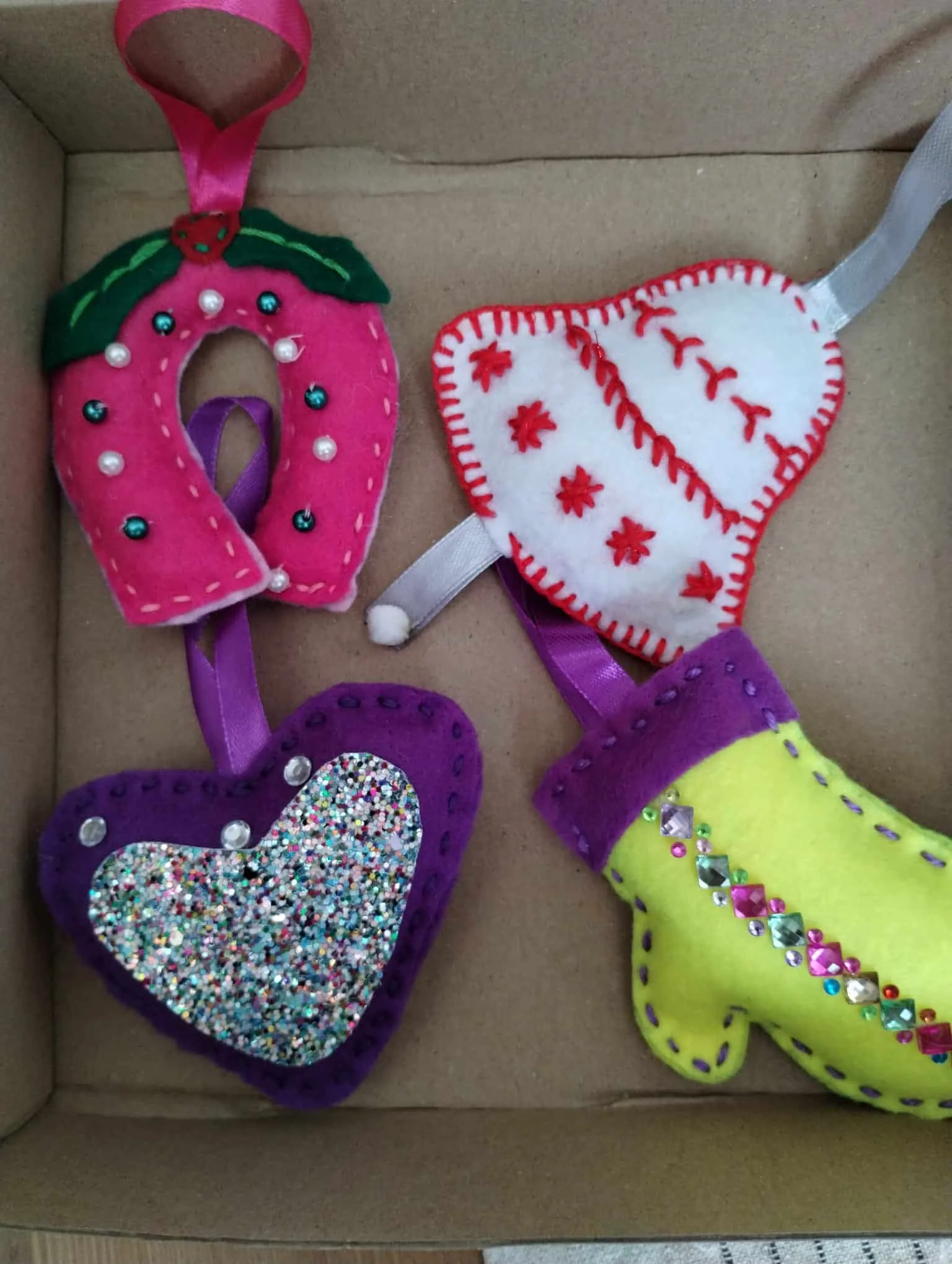Set decoratiuni craciun handmade 8 Set decoratiuni Craciun Handmade colectie 8 - imagine 1