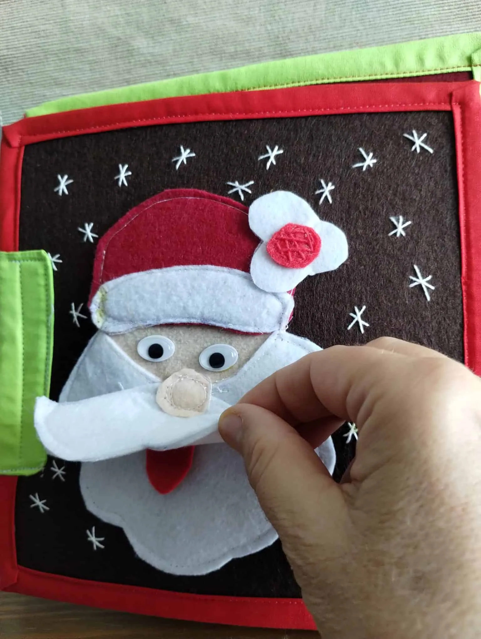 Quiet book hand made Santa Clous 7 Quiet Book „Santa Claus”, Quiet Book Montessori, Jucărie educativă, Quiet Book de activități - imagine 1
