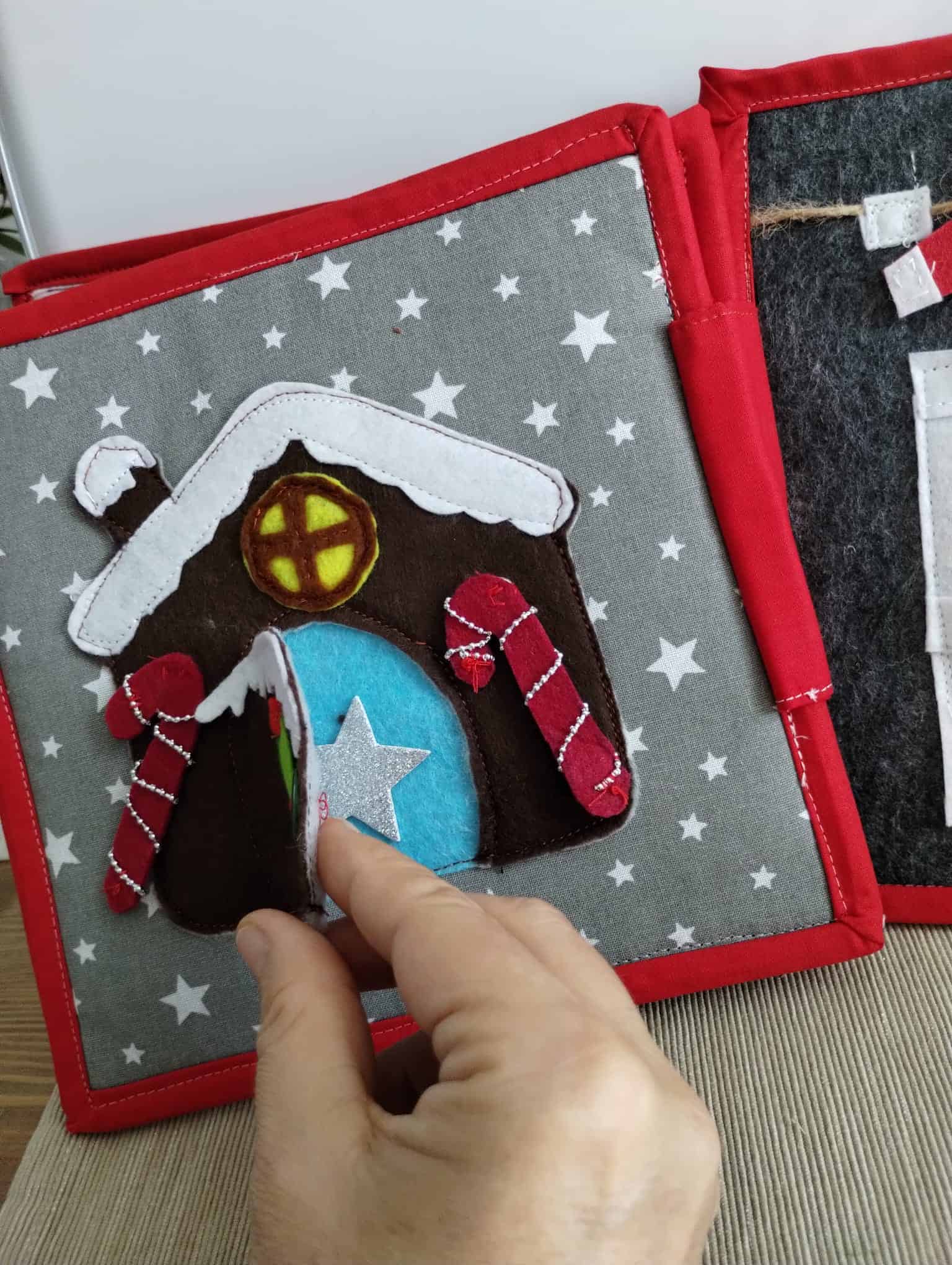 Quiet Book Handmade The Reindeer6 Quiet Book „Rudolph”, Quiet Book Montessori, Jucărie educativă, Quiet Book de activități - imagine 6
