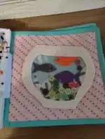 Paletă de activități pentru copii cu animale, butoane și materiale pentru cusut, pentru joc și învățare creative.
