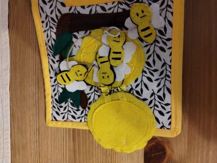 Quiet book handmade din fetru "Pisicuta Rosie" - imagine 4