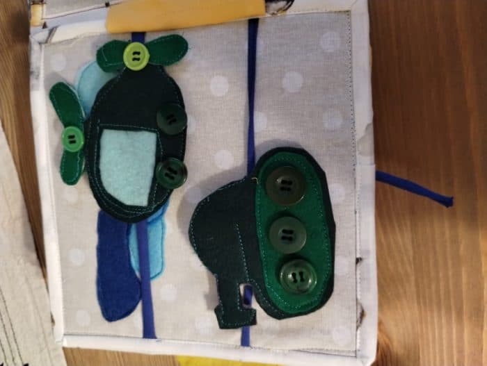 Quiet book handmade din fetru "Pisicuta Rosie" - imagine 8