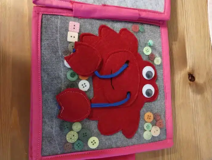 Quiet book handmade din fetru "Soricelul" - imagine 9