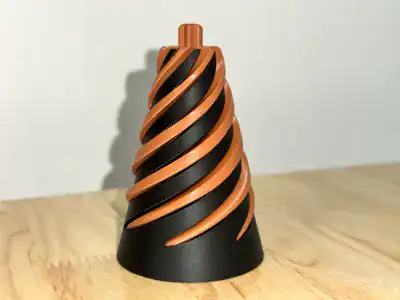 Vas de decorare din ceramică cu design spirală maro și negru pentru interior și grădină.