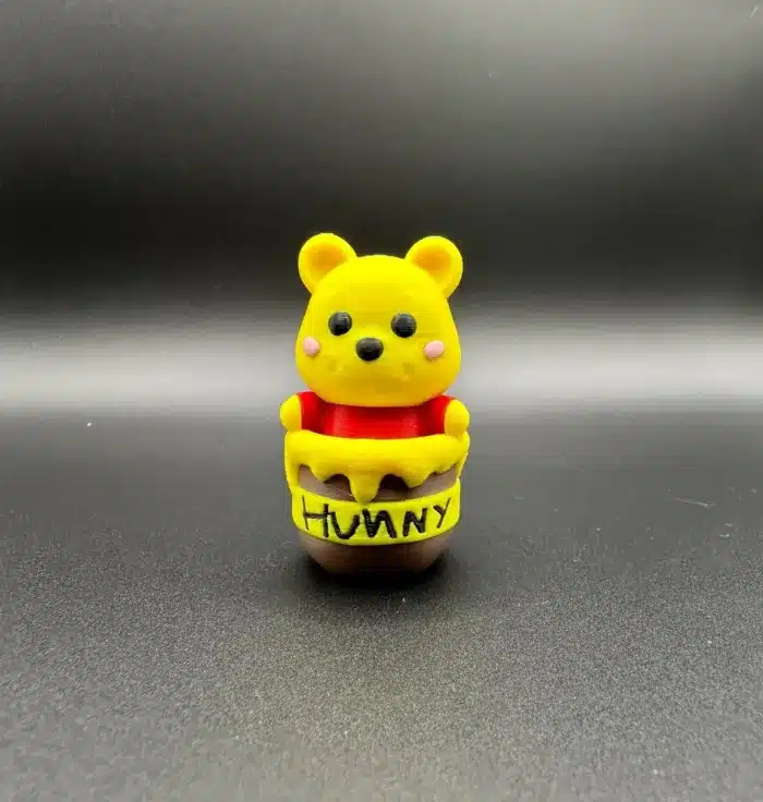 Figurina 3D cu ursuleț pentru jocuri și cadouri, model de pluș colorat și amuzant, perfect pentru colecție sau decorare.